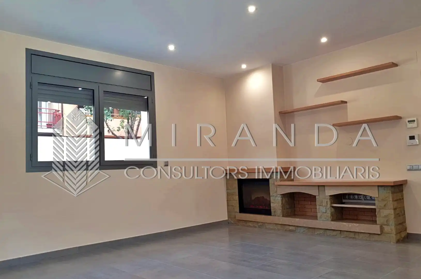 Sala de estar de Piso de alquiler en Granollers con Aire acondicionado, Calefacción y Horno