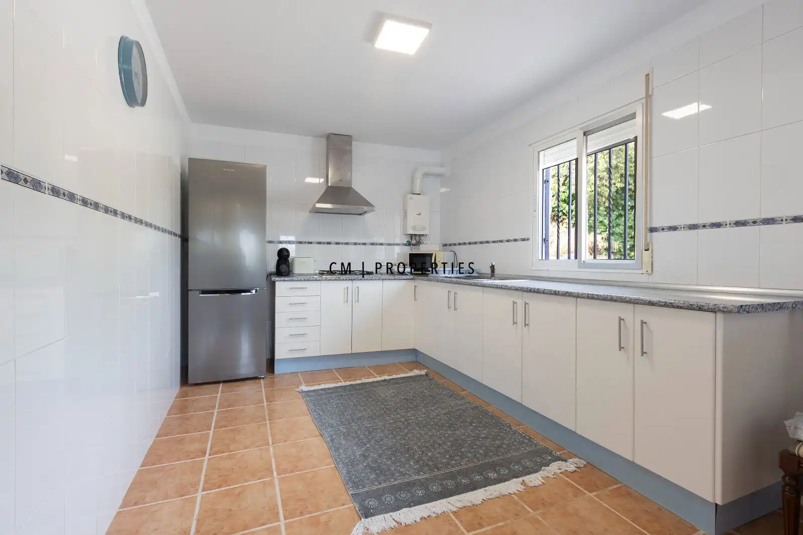 Kitchen of Houses for sale in Chiva  with Air Conditioner, Heating and Terrace