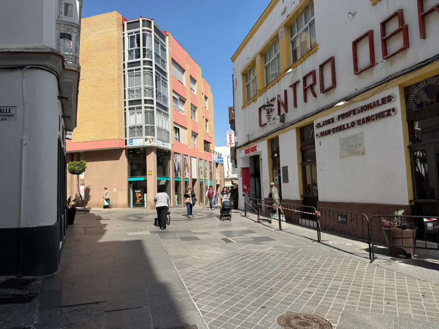 Vista exterior de Àtic en venda en San Fernando amb Aire condicionat i Terrassa