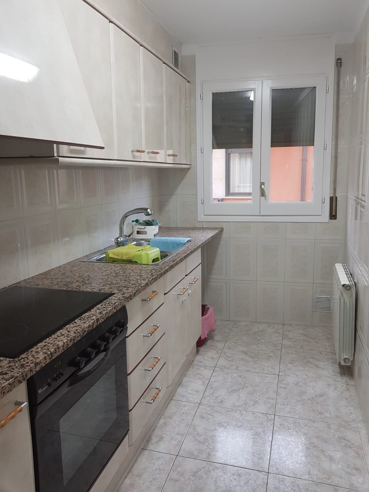 Cuina de Pis en venda en Vic amb Aire condicionat i Calefacció
