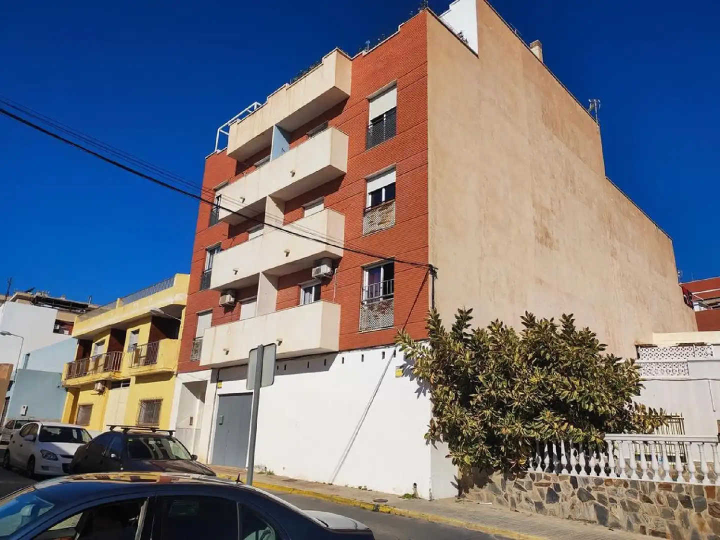 Vista exterior de Pis en venda en El Ejido