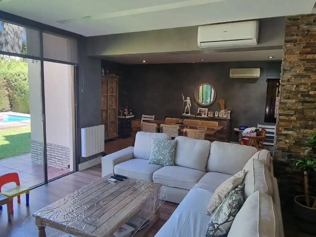 Haus oder Chalet zur Miete in Calle Isaac Albéniz, 12, Palomares del Río