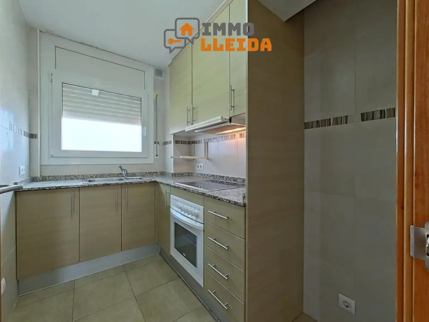 Kitchen of Flat for sale in Cervera  with Heating, Storage room and Balcony