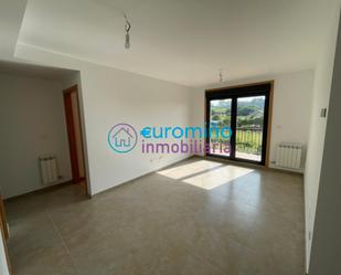 Sala d'estar de Pis en venda en Salvaterra de Miño amb Calefacció, Parquet i Terrassa