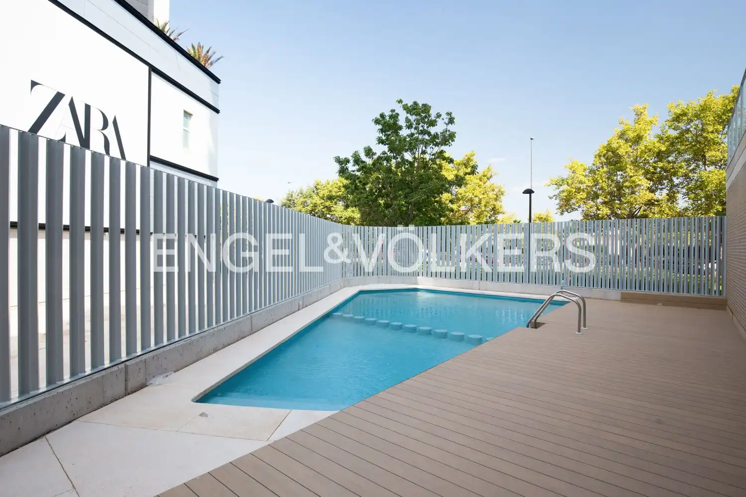 Piscina de Piso en venta en Valencia con Aire acondicionado, Calefacción y Trastero