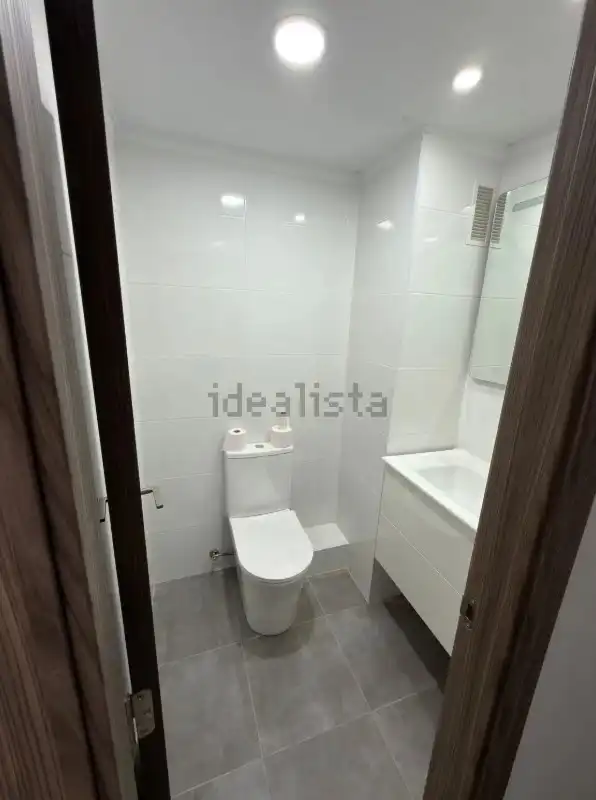 Badezimmer von Wohnung zur Miete in Alaquàs mit Terrasse, Ofen und Waschmaschine