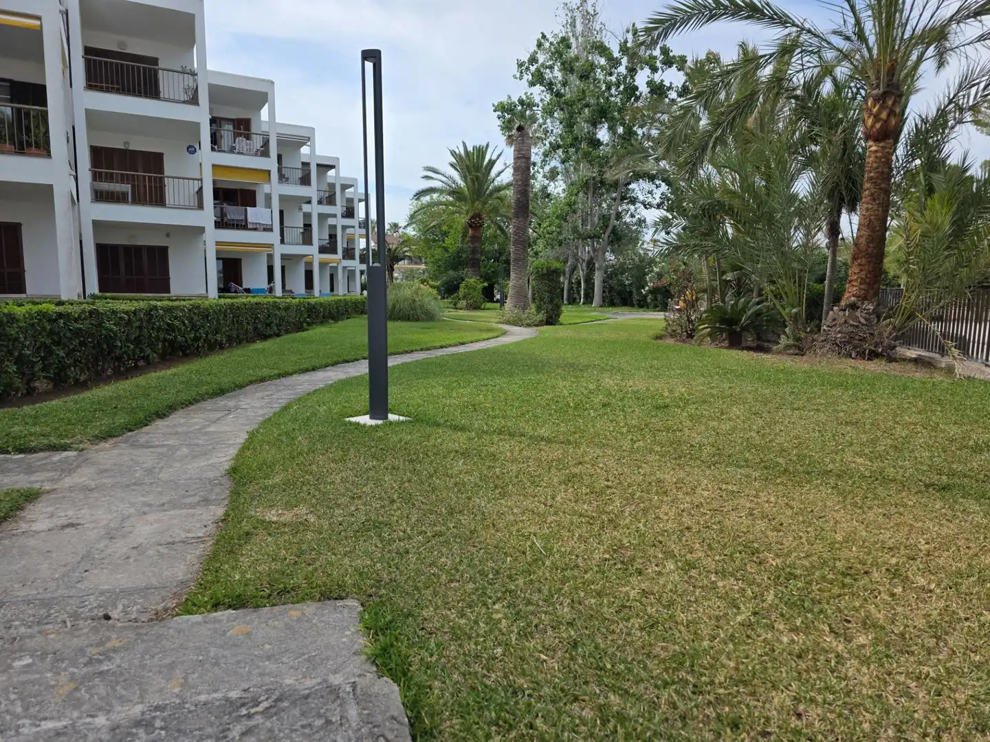 Vista exterior de Àtic en venda en Alcúdia amb Aire condicionat, Jardí privat i Terrassa