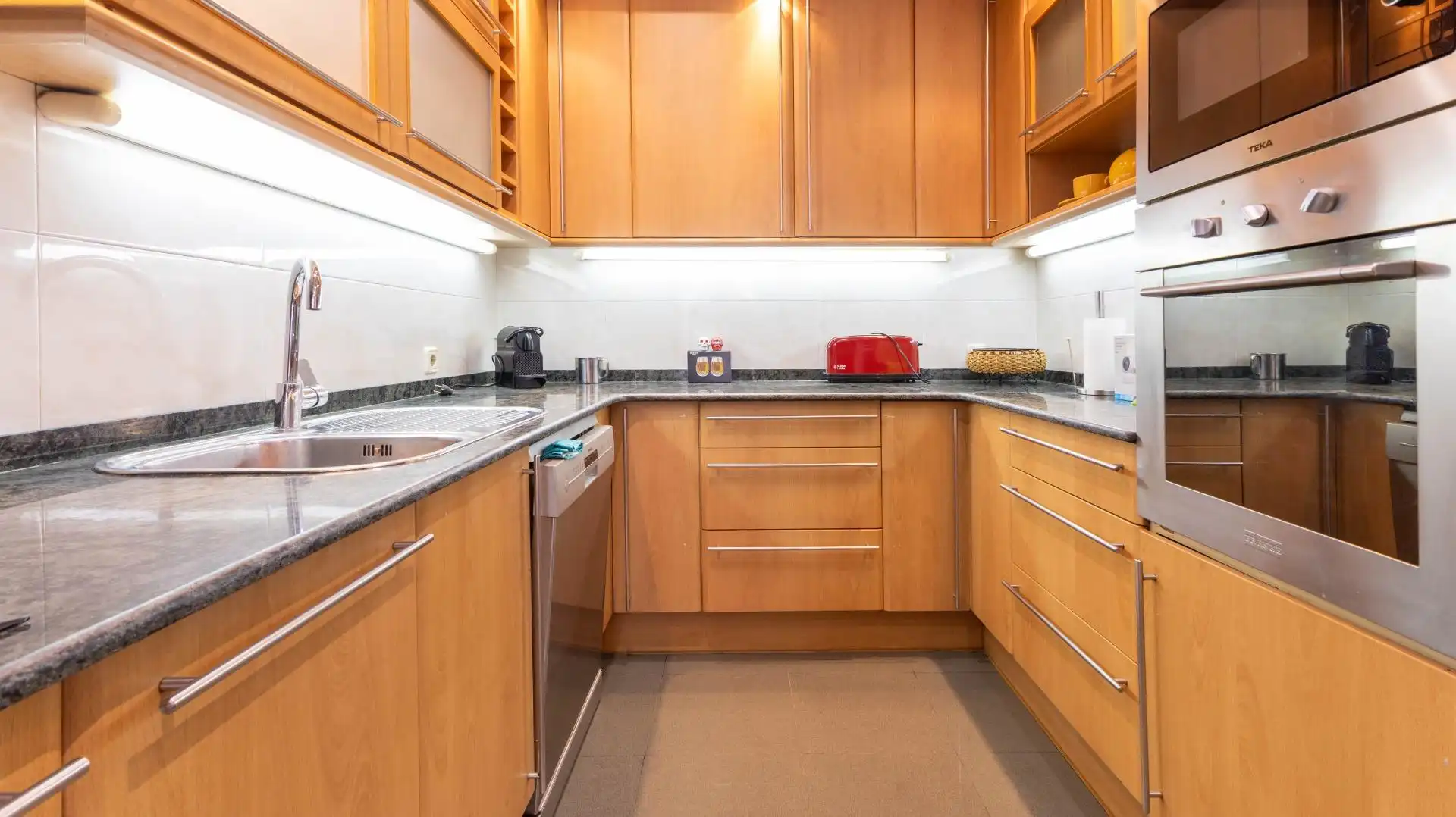 Kitchen of Flat for sale in Barcelona  with Air Conditioner, Heating and Parquet flooring