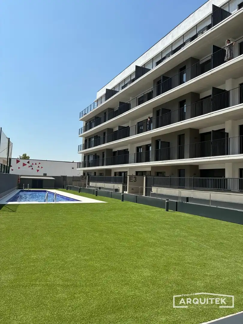 Apartment zur Miete in Manuel Carrasco i Formigu, imagen 4