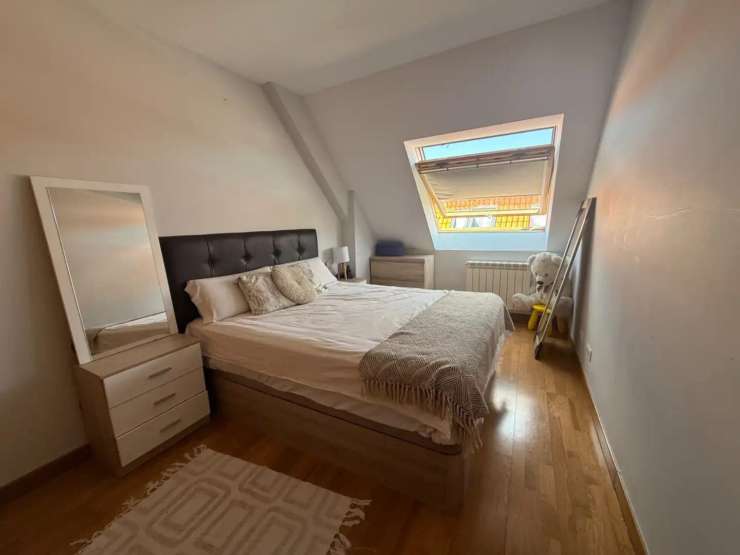 Bedroom of Duplexes for sale in León Capital   with Heating, Parquet flooring and Furnished