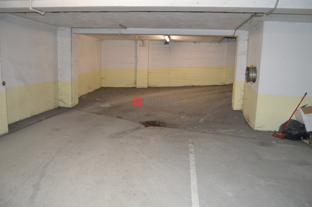 Aparcament de Garatge en venda en Santiago de Compostela 