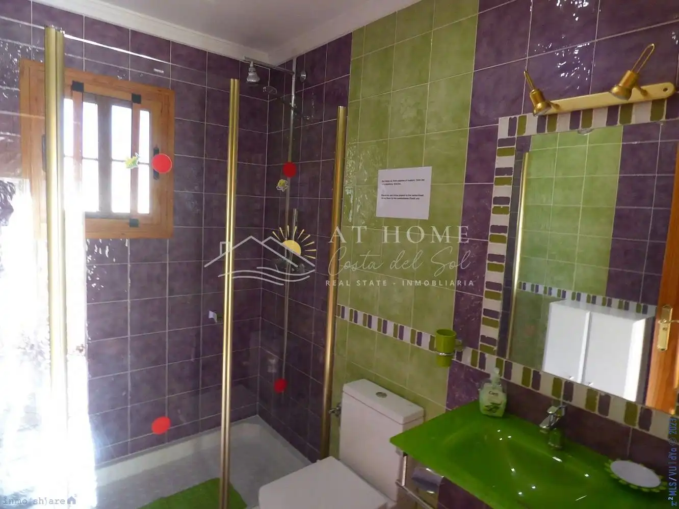Baño de Casa o chalet en venta en Nerja con Aire acondicionado, Calefacción y Jardín privado