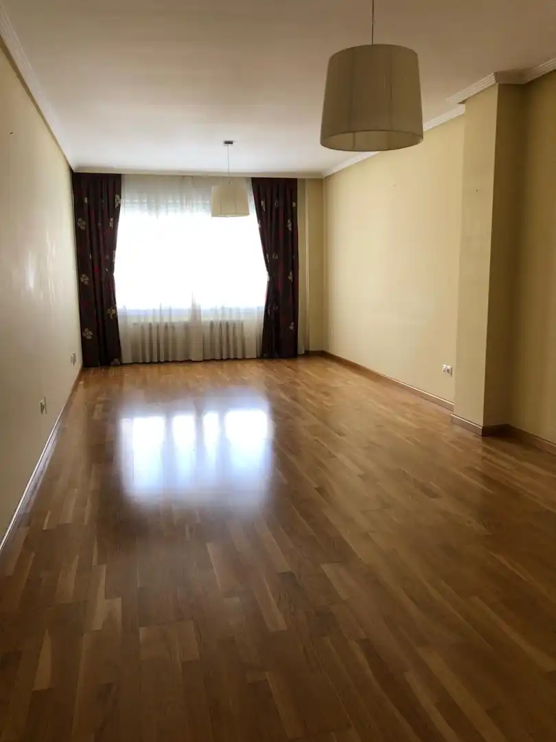 Sala de estar de Piso en venta en Ponferrada con Calefacción y Trastero
