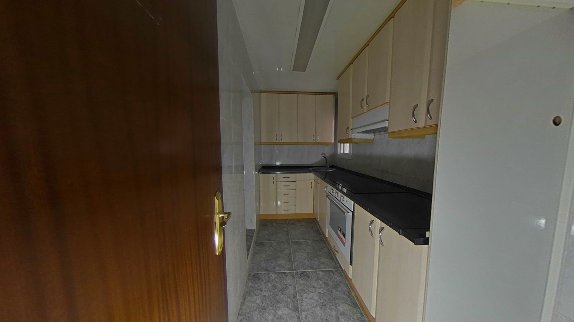 Kitchen of Flat for sale in L'Hospitalet de Llobregat  with Balcony