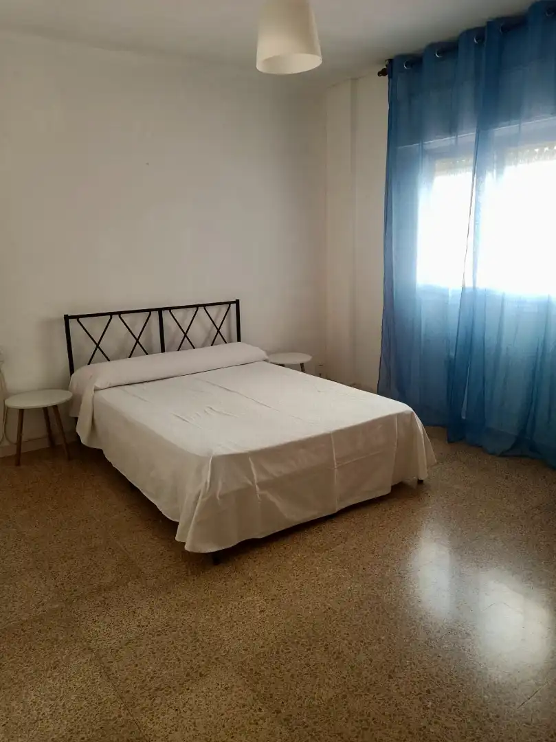 Fotografía del inmueble reportado: 930 €/mes — Granada, Granada