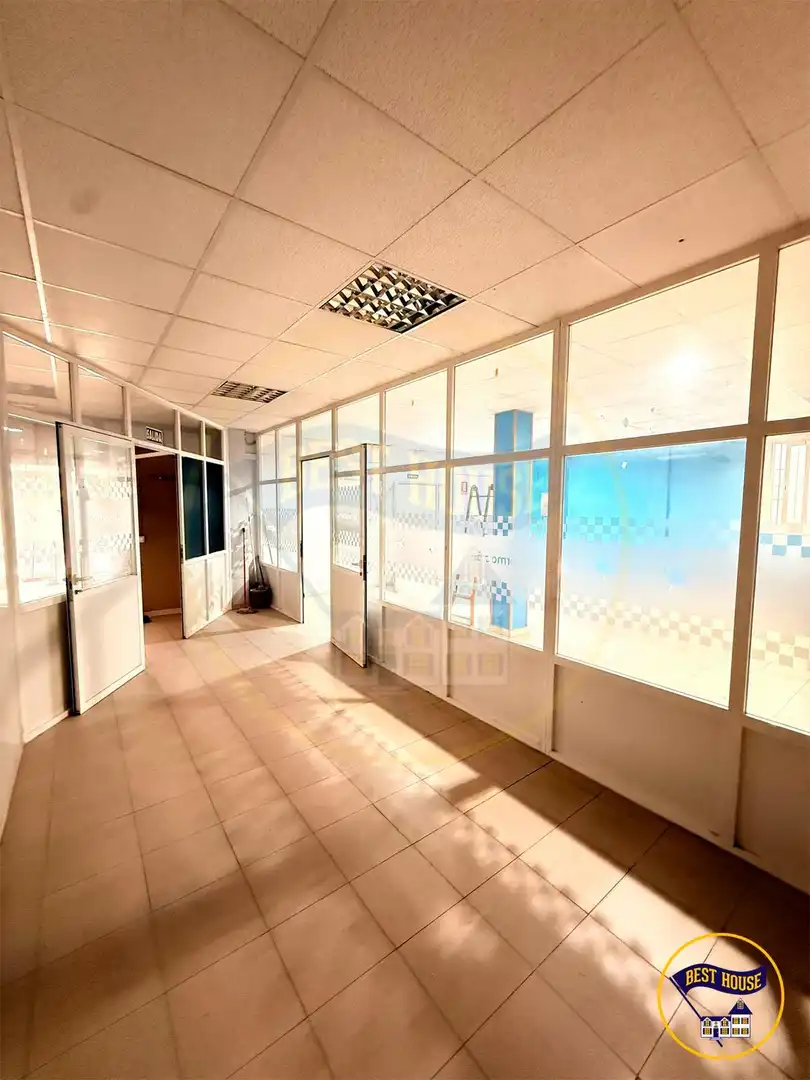 Local en venta en Calle de Barcelona, Reyes Católicos - Paseo San Antonio