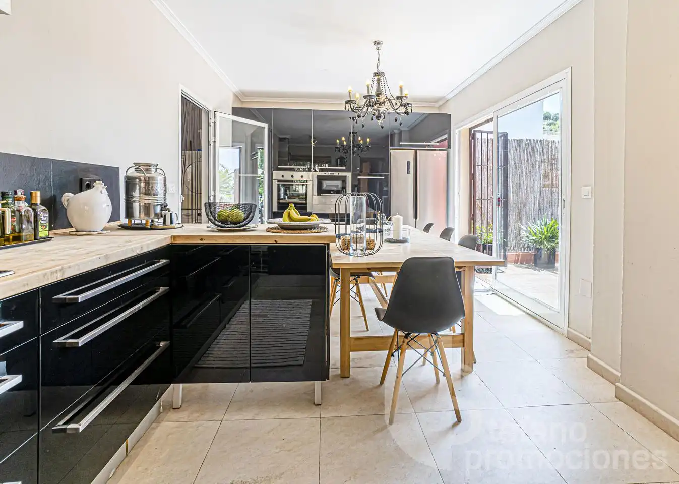 Cocina de Casa o chalet en venta en Málaga con Aire acondicionado, Jardín privado y Terraza