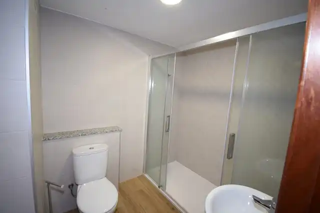 Baño de Dúplex en venta en A Coruña Capital  con Calefacción, Parquet y Horno