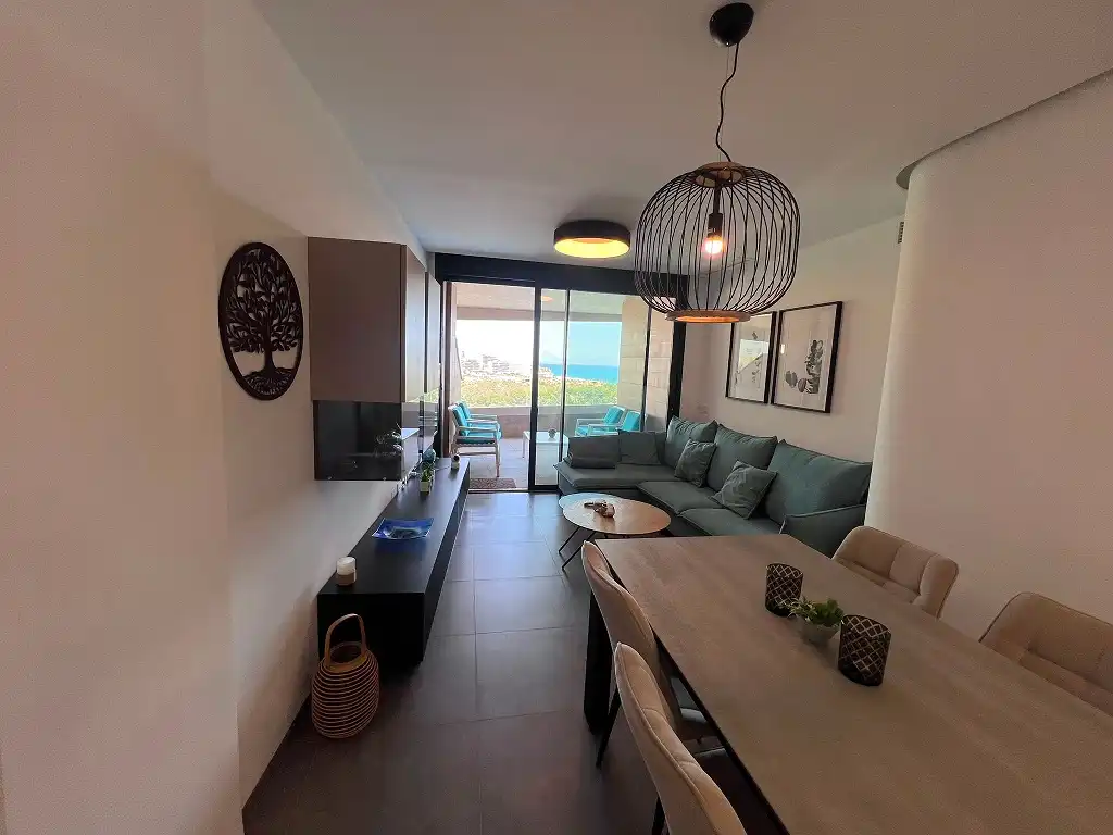 Sala de estar de Apartamento de alquiler en Santa Pola con Aire acondicionado, Amueblado y Balcón
