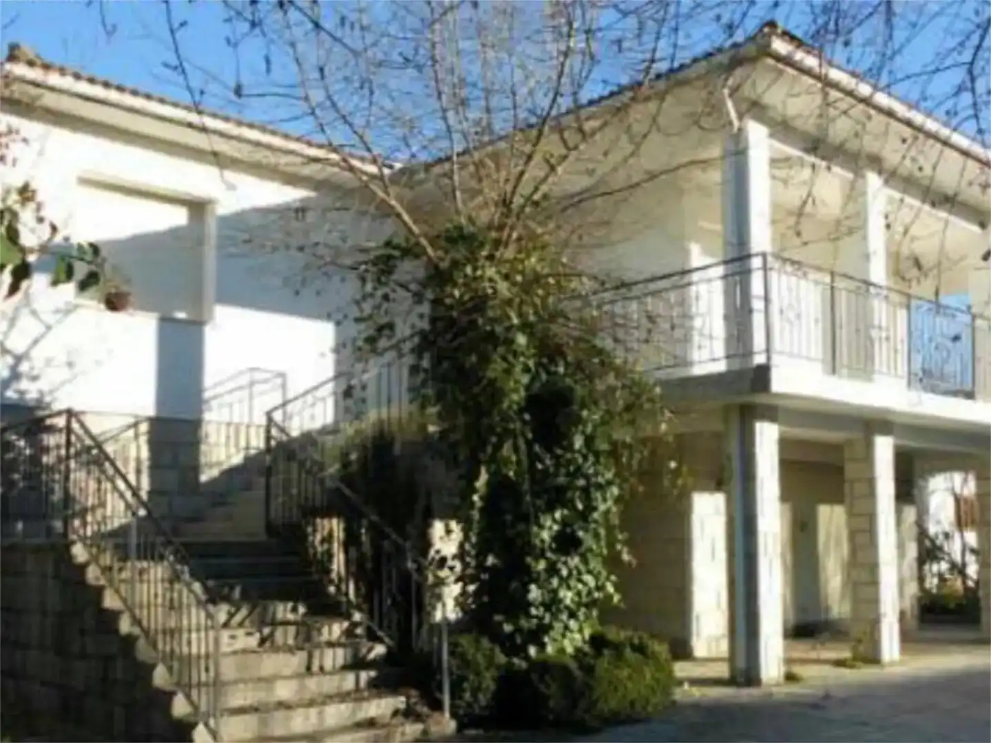 Vista exterior de Casa o xalet en venda en El Escorial amb Jardí privat, Traster i Piscina