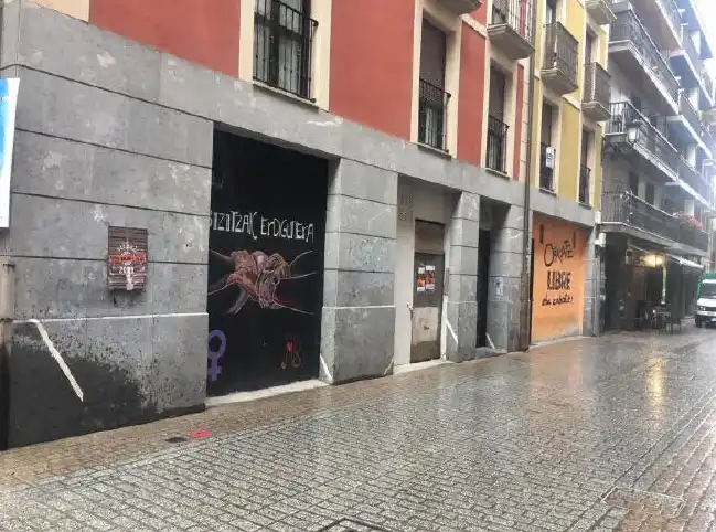 Local comercial en venda a C/ Erdikalea