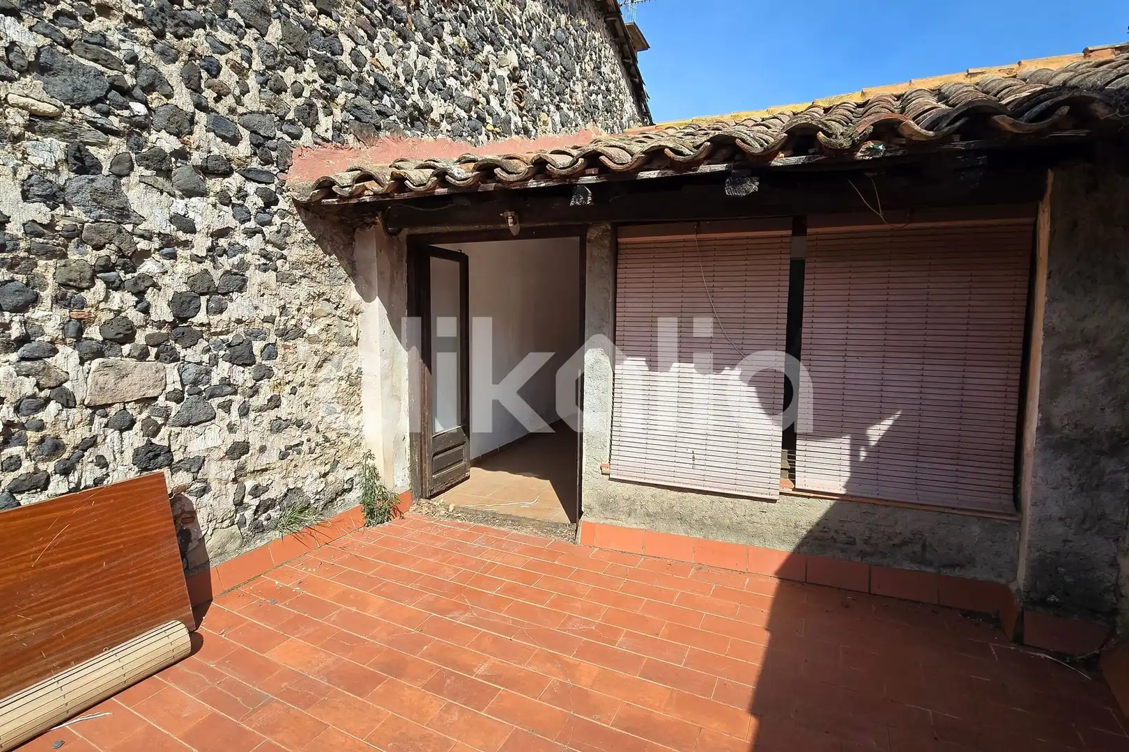 Exterior view of Houses for sale in Castellfollit de la Roca  with Terrace