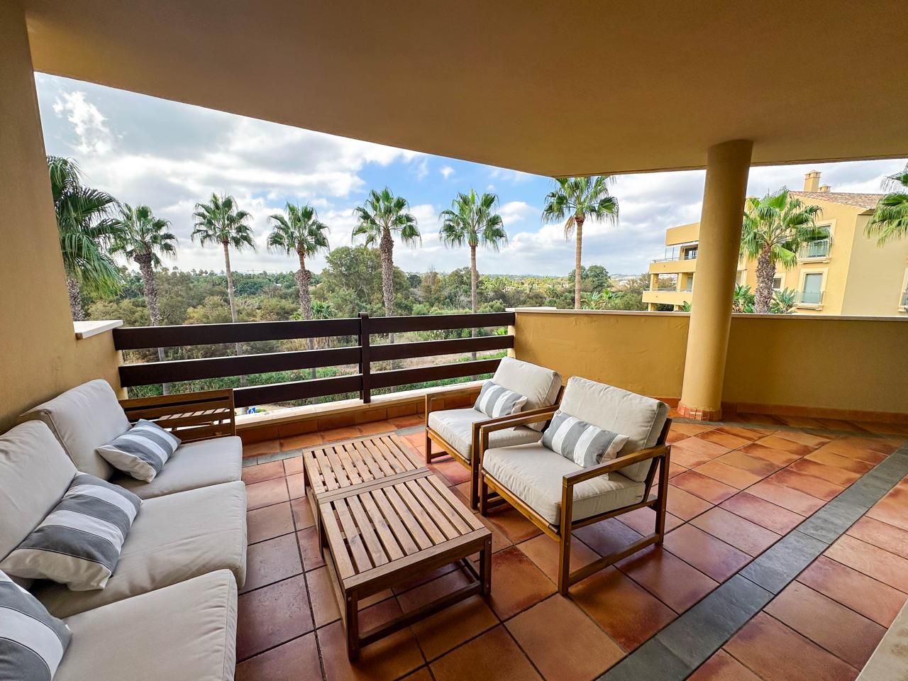 Terrace of Flat for sale in Sotogrande  with Air Conditioner, Heating and Terrace