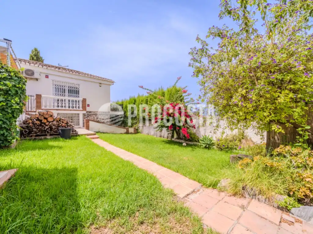 Haus mit Pool zum Verkauf in Avenida los Pinos