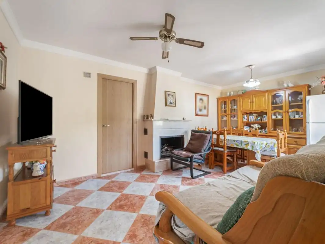 Sala d'estar de Casa o xalet en venda en Almogía amb Aire condicionat, Calefacció i Jardí privat