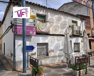 Vista exterior de Casa o xalet en venda en Cazalegas amb Balcó