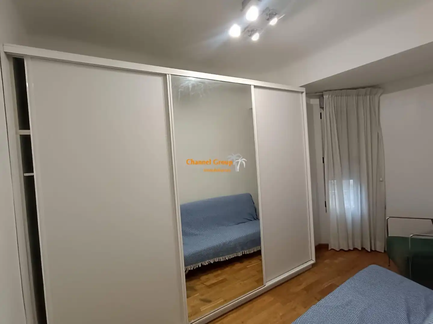 Dormitori de Apartament de lloguer en Elche / Elx amb Aire condicionat, Moblat i Balcó