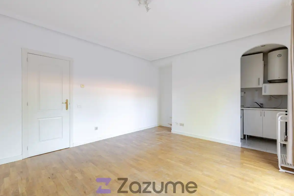 Habitación de Estudio de alquiler en Majadahonda con Calefacción, Jardín privado y Parquet