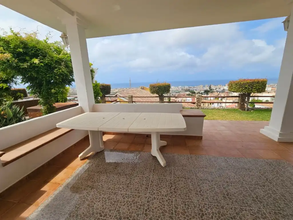 Terrassa de Casa o xalet en venda en Torrox amb Aire condicionat, Jardí privat i Terrassa