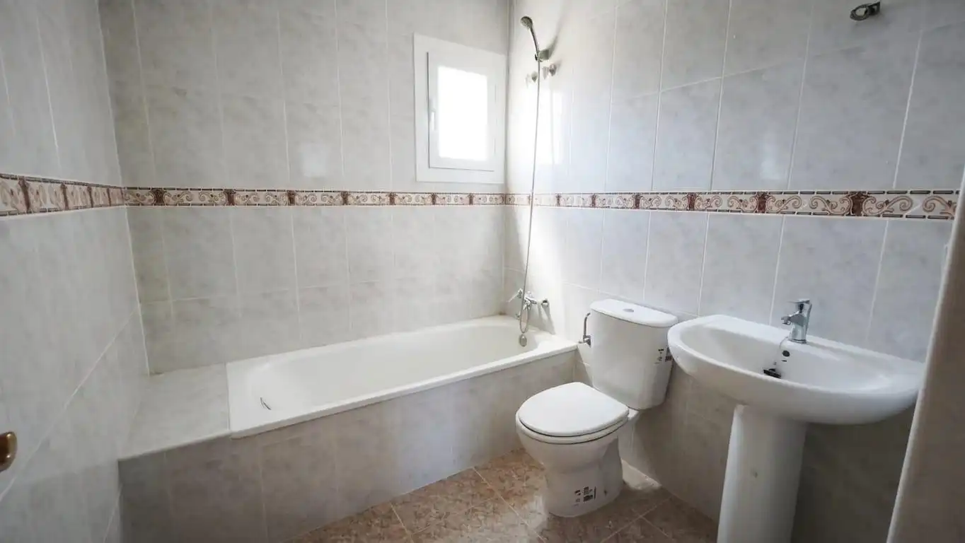 Bany de Casa o xalet en venda en Mazarrón amb Jardí privat, Terrassa i Moblat