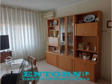 Piso con balcón en venta en Col.legis Nous