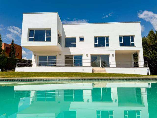 Casa-chalet en Venta en Calle del Naranjo de Bulnes, 85 en Ciudalcampo