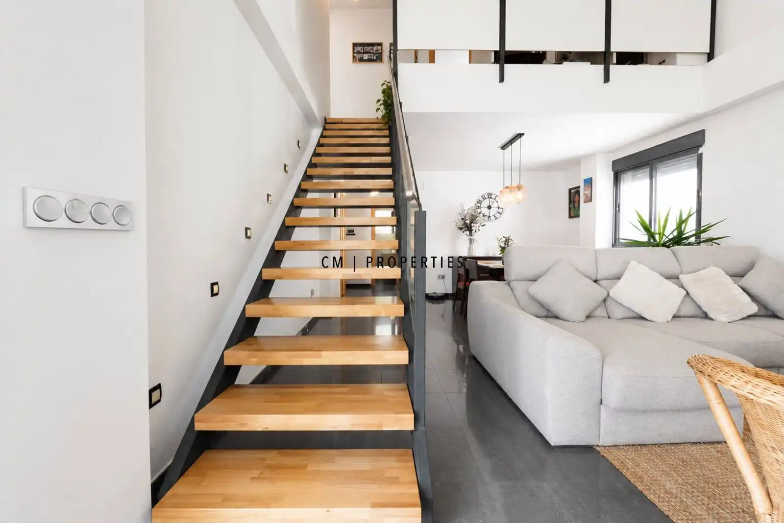 Sala de estar de Casa o chalet en venta en La Pobla de Vallbona con Aire acondicionado, Calefacción y Terraza