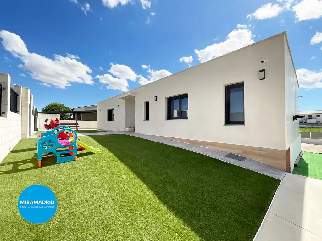 Exterior view of Houses for sale in El Casar  with Air Conditioner