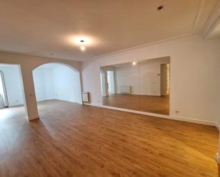 Flat to rent in  Madrid Capital  with Air Conditioner and Heating