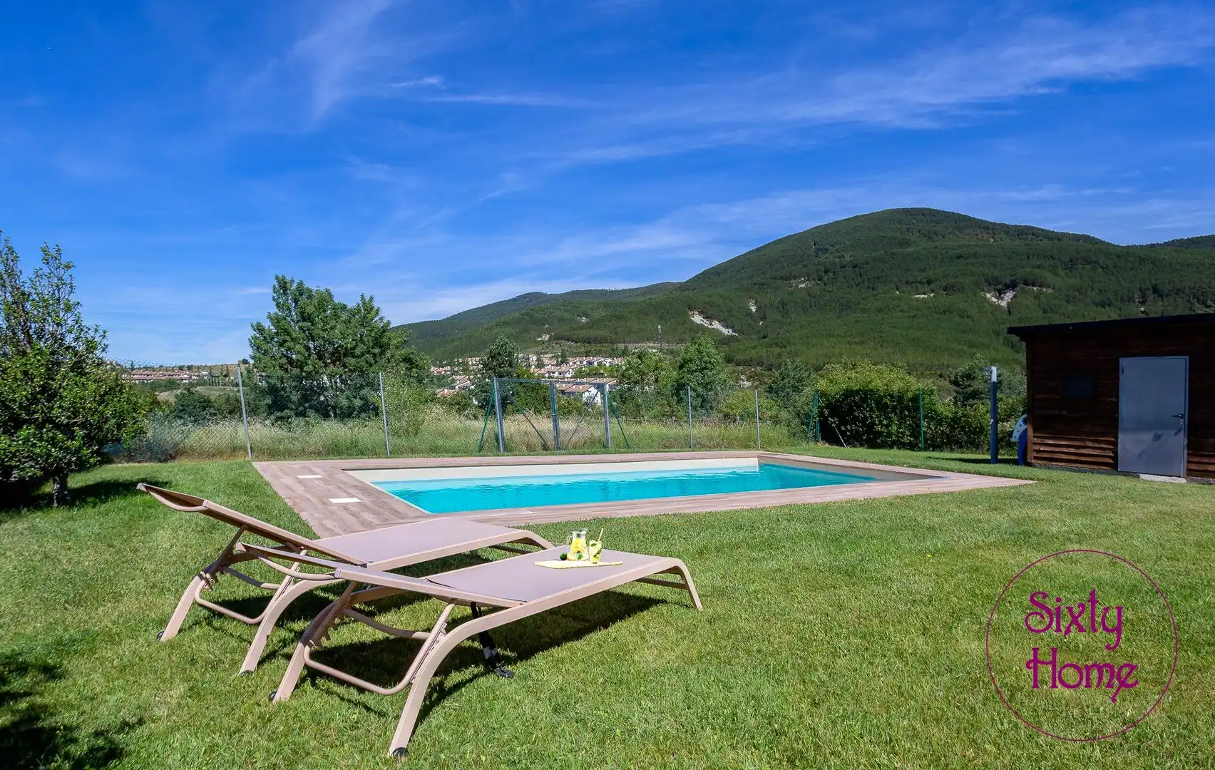Piscina de Casa o chalet en venta en Jaca con Calefacción, Jardín privado y Parquet