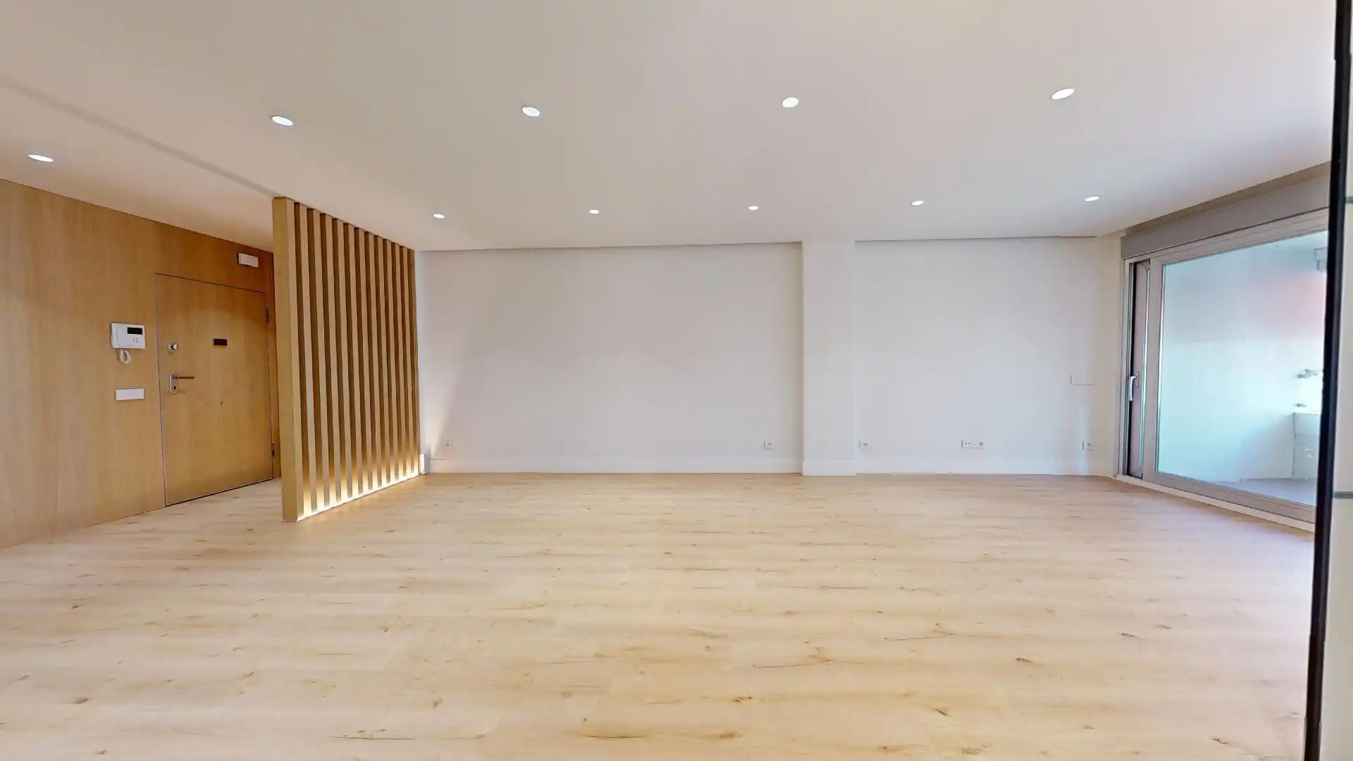 Flat for rent in Madrid  with Air Conditioner, Heating and Storage room