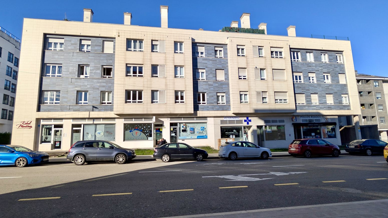 Vista exterior de Pis en venda en Gijón  amb Calefacció, Jardí privat i Traster