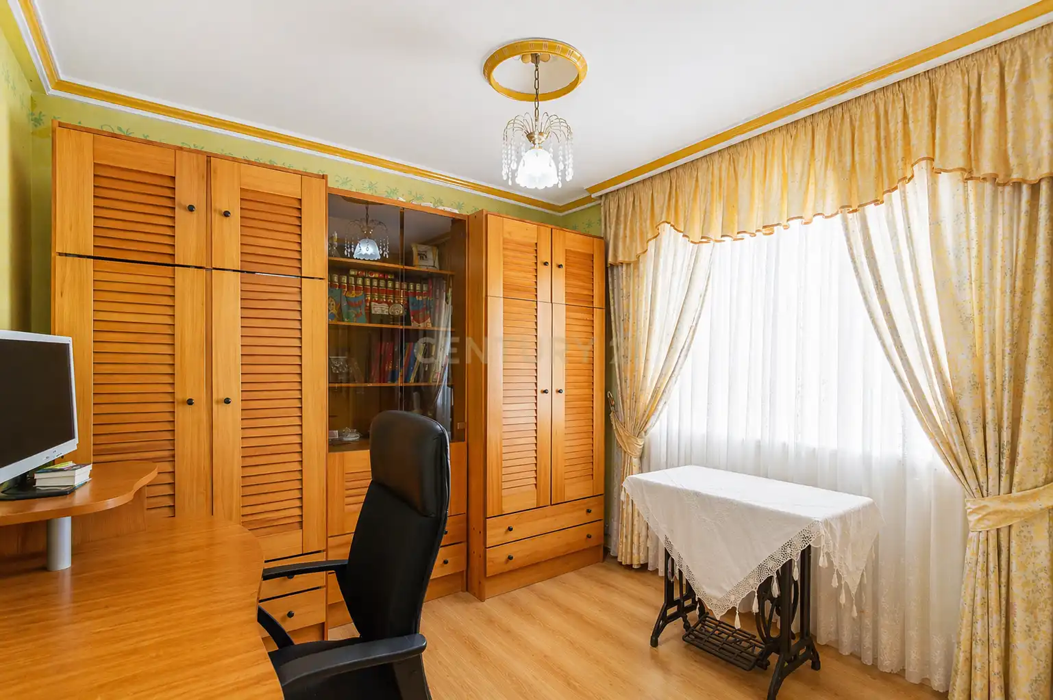 Habitación de Casa adosada en venta en La Nucia con Aire acondicionado, Trastero y Piscina