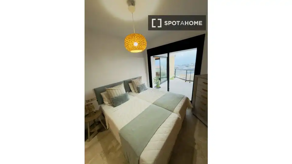 Habitación de Apartamento para compartir en Mijas con Aire acondicionado, Terraza y Amueblado