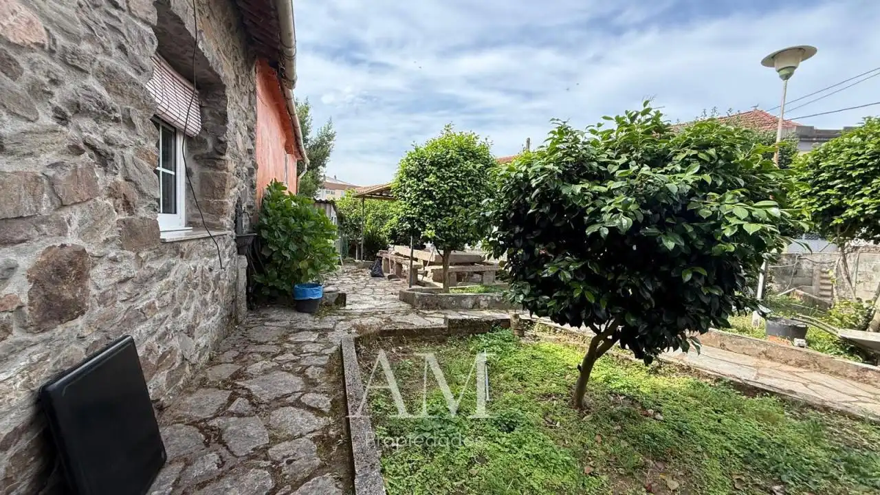 Jardín de Casa adosada en venta en Vigo  con Calefacción, Jardín privado y Trastero