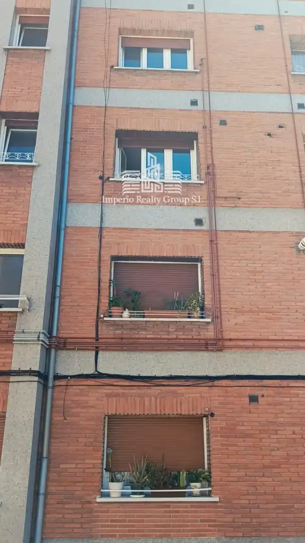 Piso de alquiler en N/A, Sama
