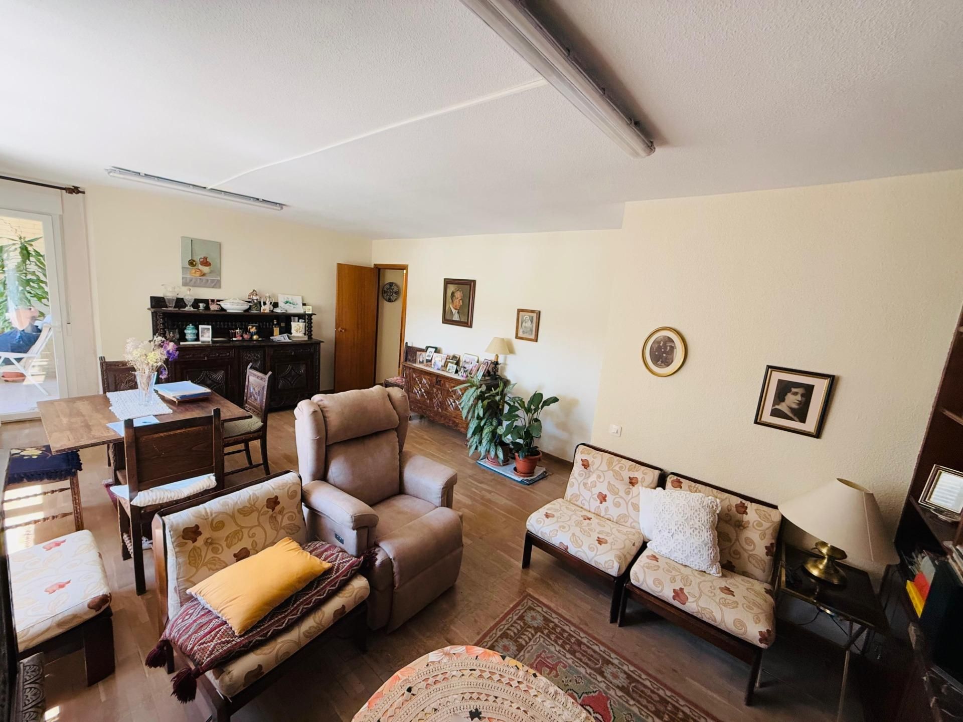 Living room of Flat for sale in  Madrid Capital  with Heating