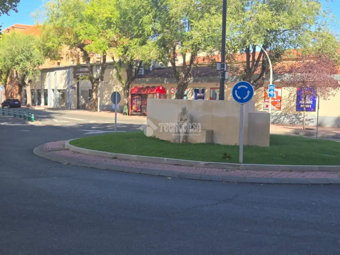 Exterior view of Flat for sale in Alcalá de Henares  with Air Conditioner and Storage room