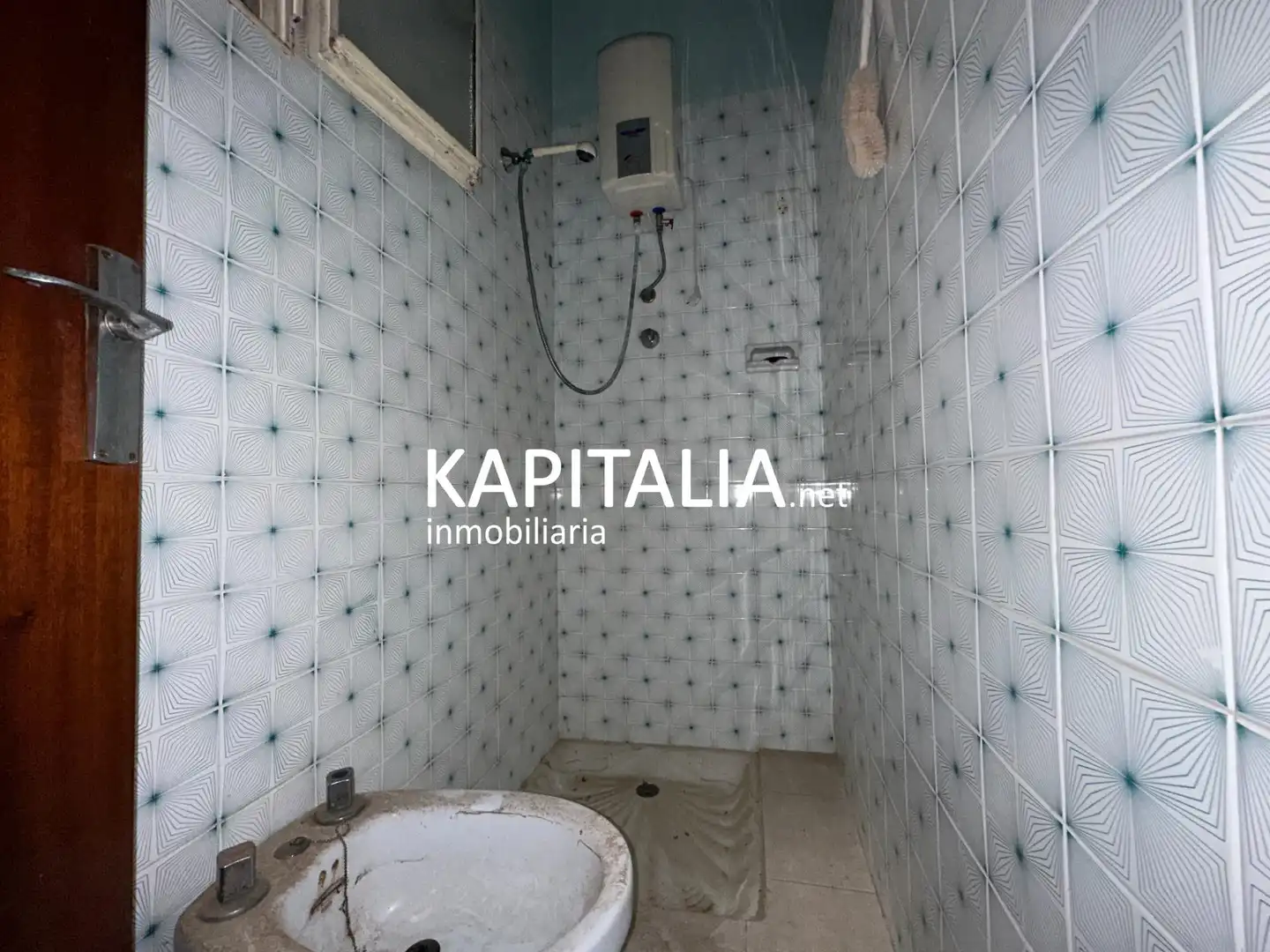Bathroom of Houses for sale in Canals, Valencia