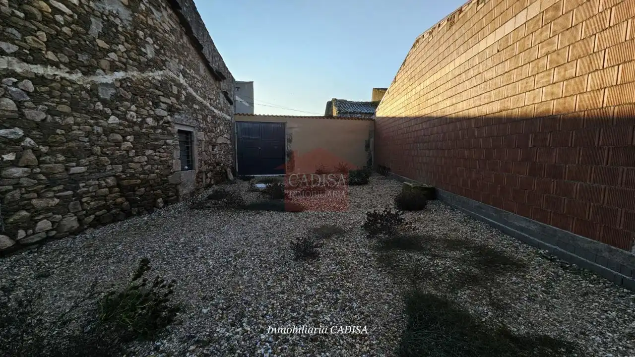 Jardí de Casa o xalet en venda en Hinojosa de Duero amb Calefacció, Jardí privat i Traster